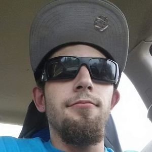 Meet your Posher, Levi